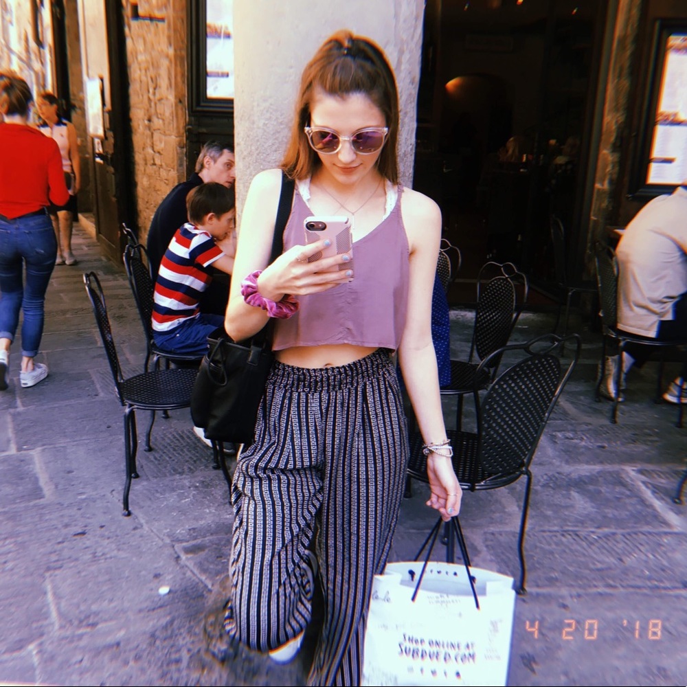 Meet your Posher, Kayla